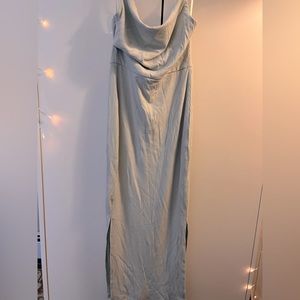 Maxi Cutout Cowl neck dress! 👗